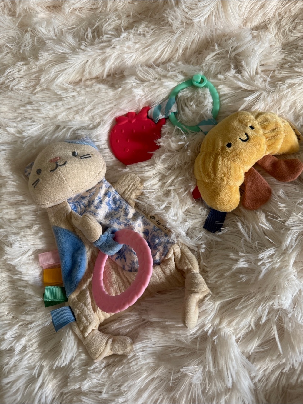 Itzy Ritzy Beige & Blue Cat Comforter with Pink Teether Ring